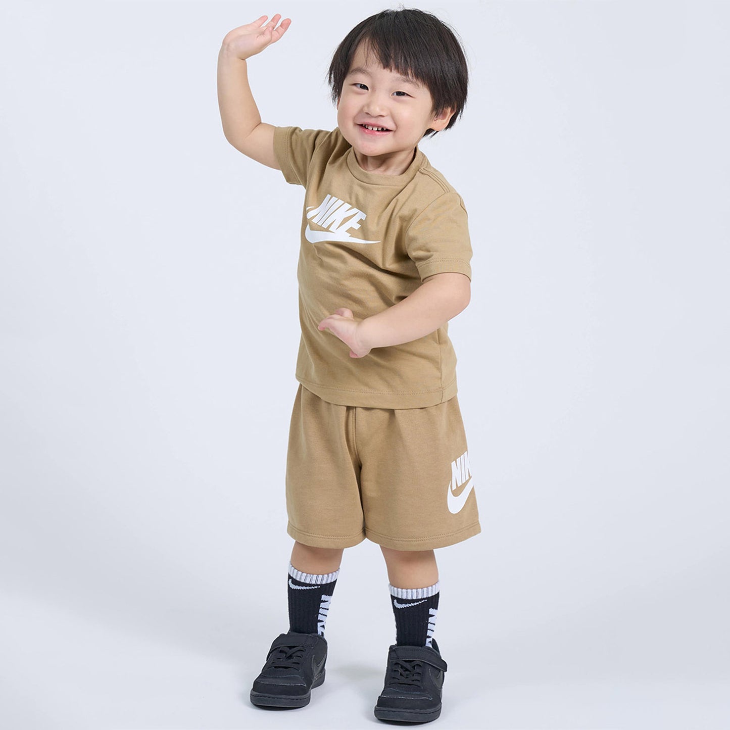 トドラー(90-100cm) セット商品 NIKE(ナイキ) NKN CLUB TEE & SHORT SET