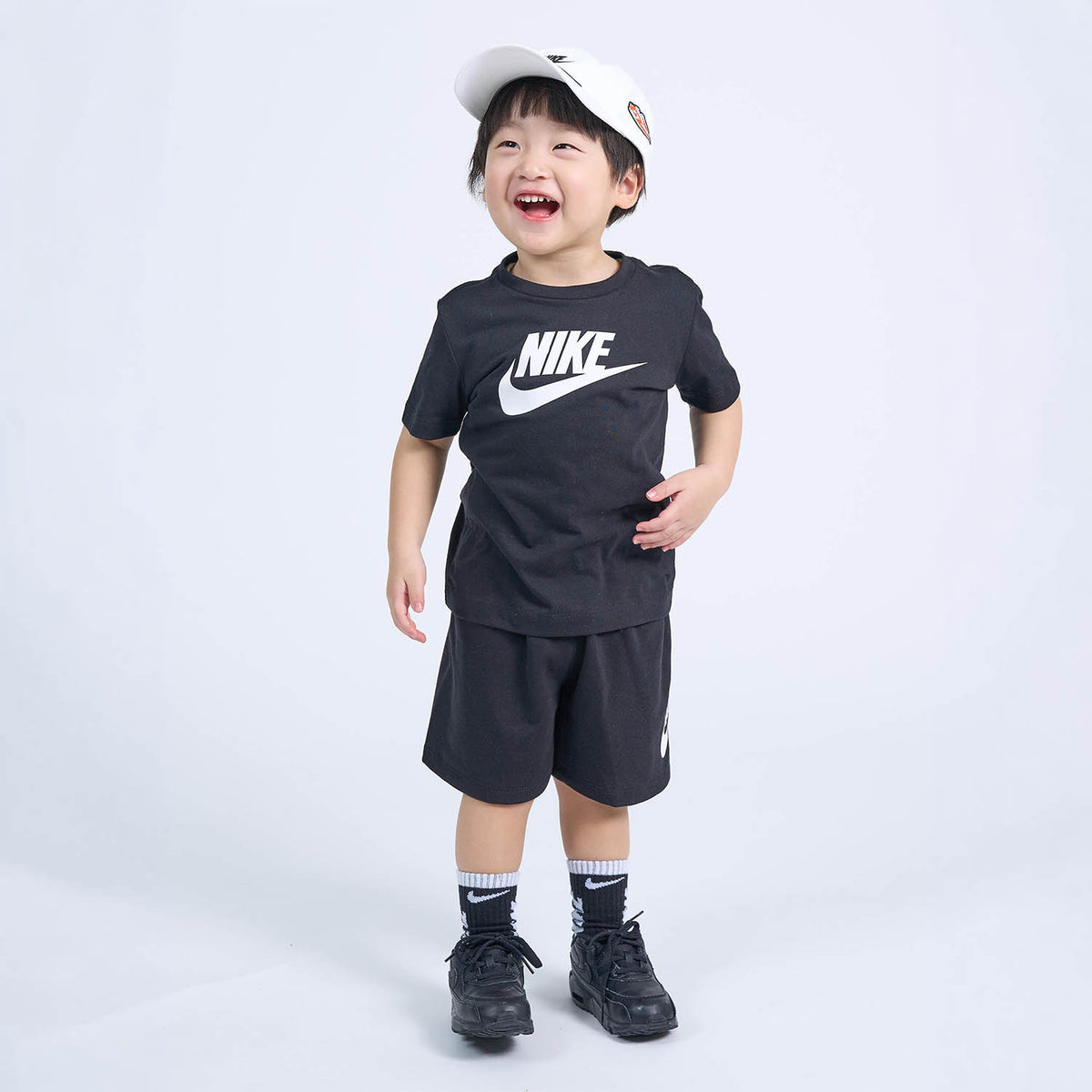 トドラー(90-100cm) セット商品 NIKE(ナイキ) NKN CLUB TEE & SHORT SET