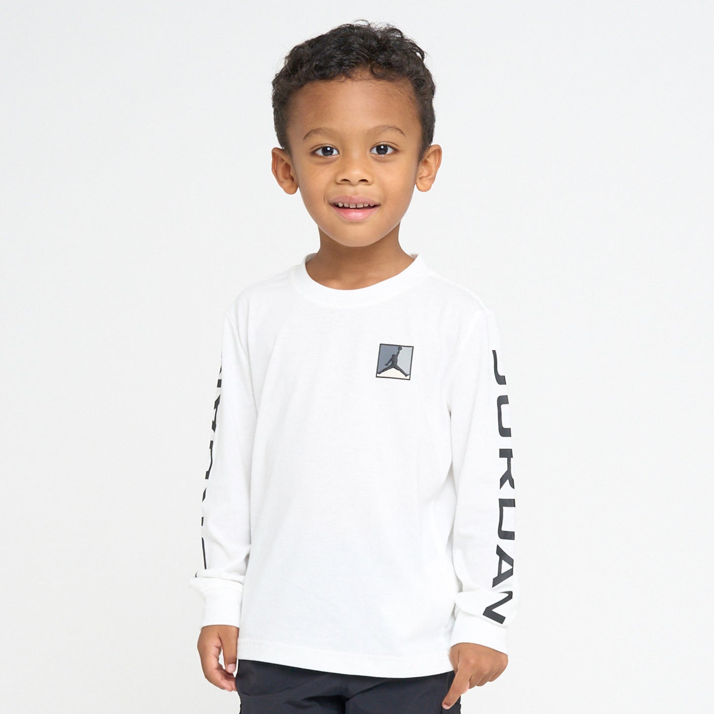 キッズ(105-120cm) Tシャツ JORDAN(ジョーダン) JDB MJ ESS BASELINE LS TEE