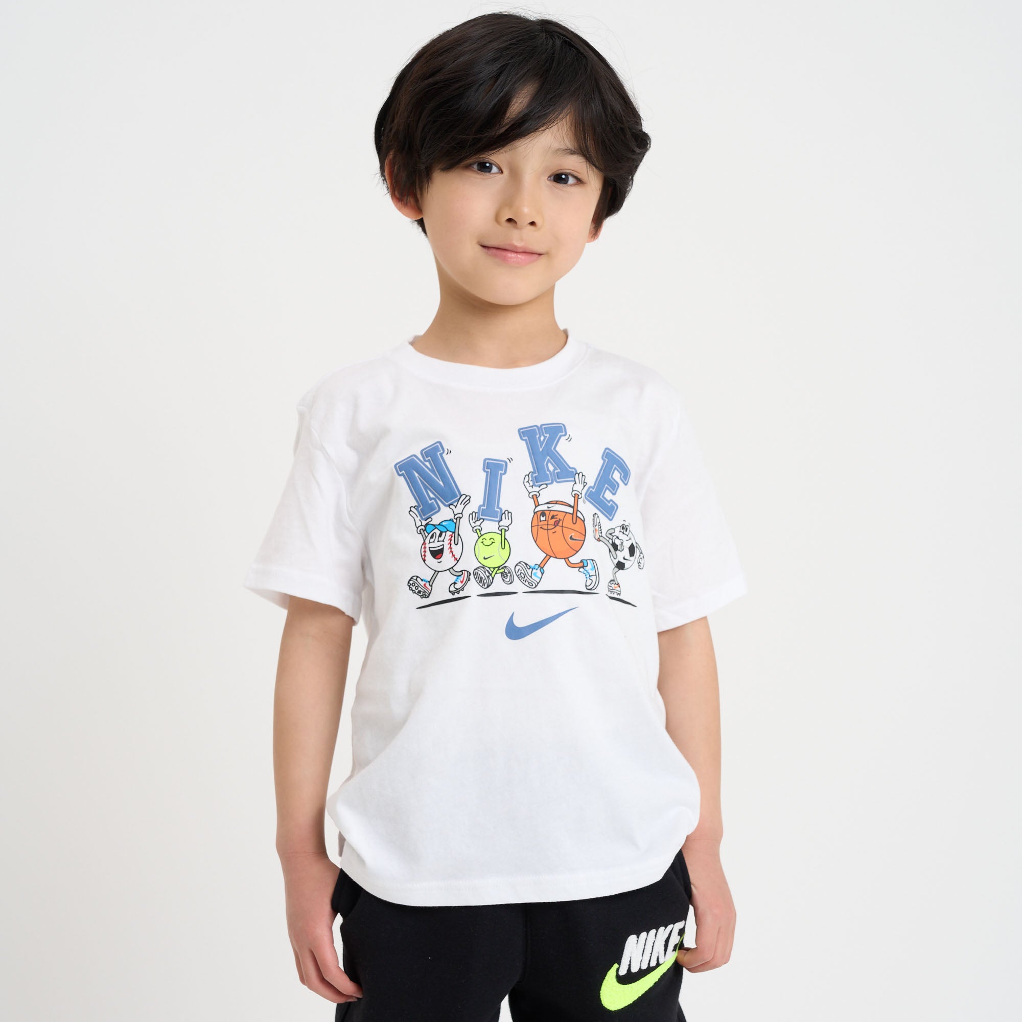キッズ(105-120cm) NIKE(ナイキ) 半袖Tシャツ NKB MULTI SPORTSBALL