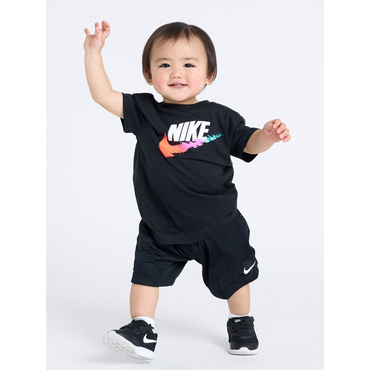 トドラー(90-100cm) Tシャツ NIKE(ナイキ) NKB NIKE BRANDMARK SWOOSH TEE