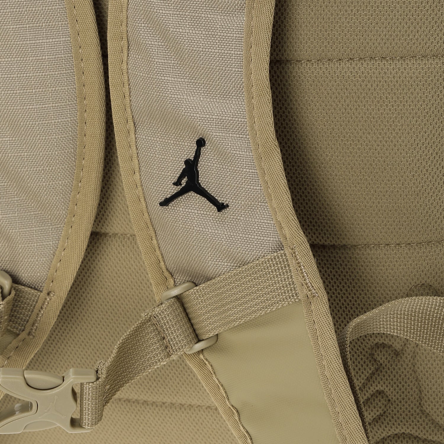 【未使用】ジョーダン バックパック 希少モデル 刺繍ロゴ 大容量 ブラック NIKE公式】ジョーダン モノグラム バックパック (20L