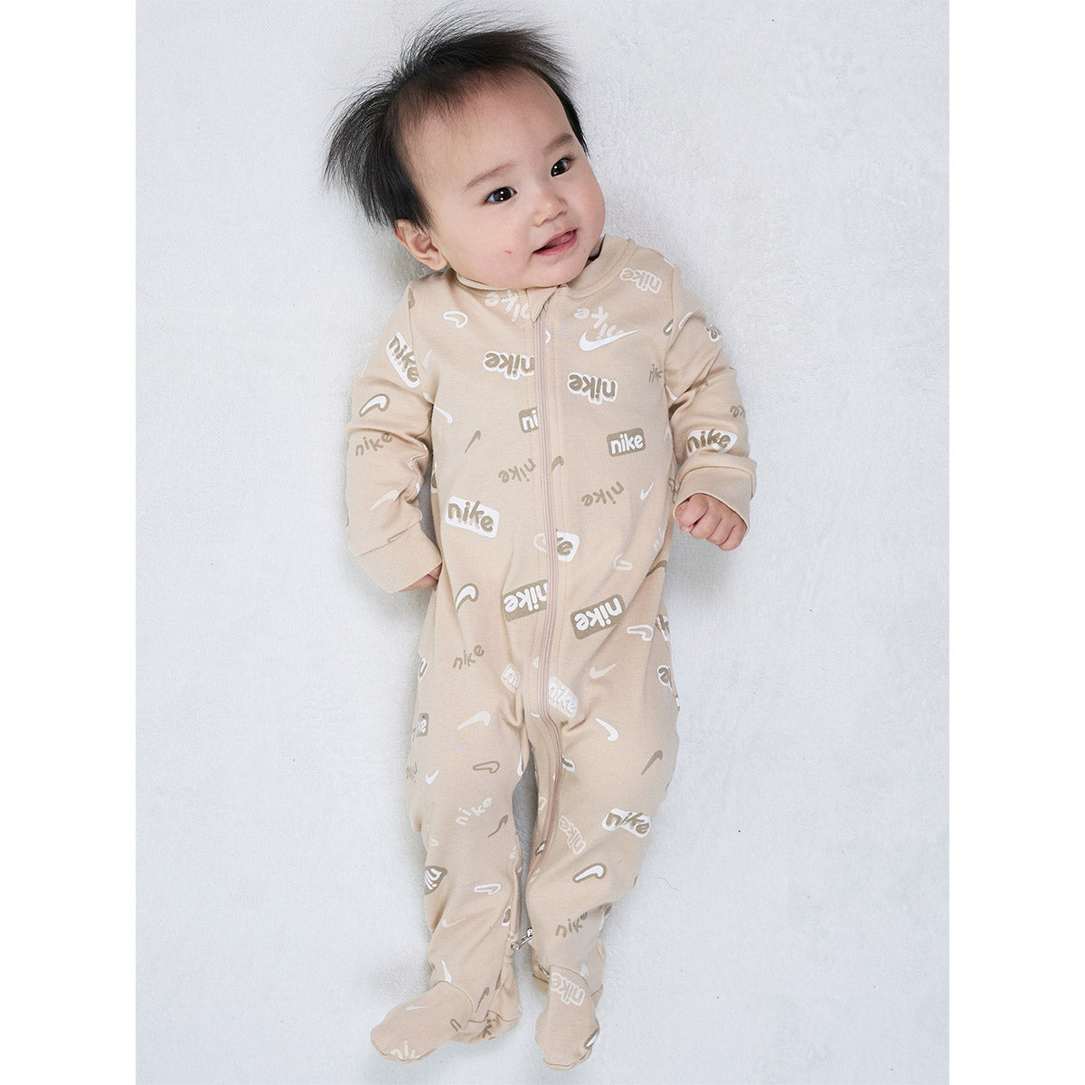 ベビー(55-70cm) ロンパース NIKE(ナイキ) NKN E1D1 AOP FOOTED COVERALL