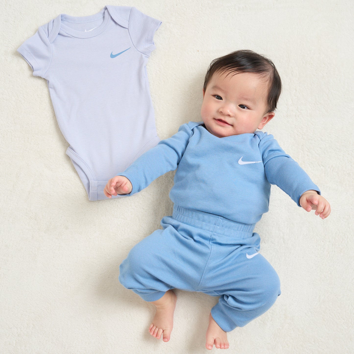 ベビー(55-70cm)  NIKE(ナイキ) セットアップ NKN ESSENTIALS 3PC PANT SET