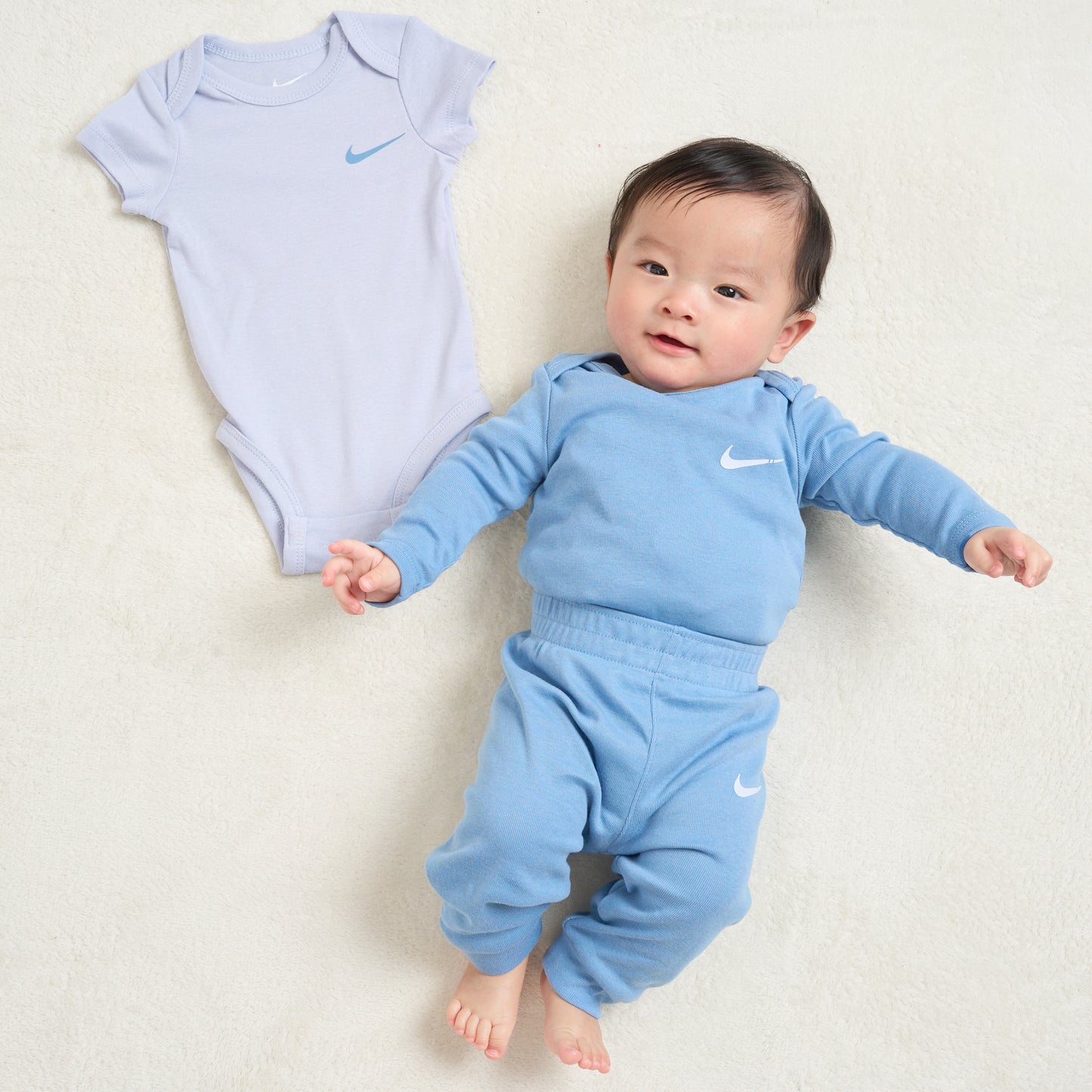 ベビー(55-70cm)  NIKE(ナイキ) セットアップ NKN ESSENTIALS 3PC PANT SET