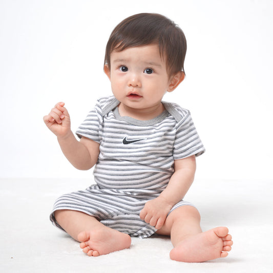 【公式限定】ベビー(55-70cm) NIKE(ナイキ) セットアップ NKN Y/D STRIPE BODYSUIT SHORT