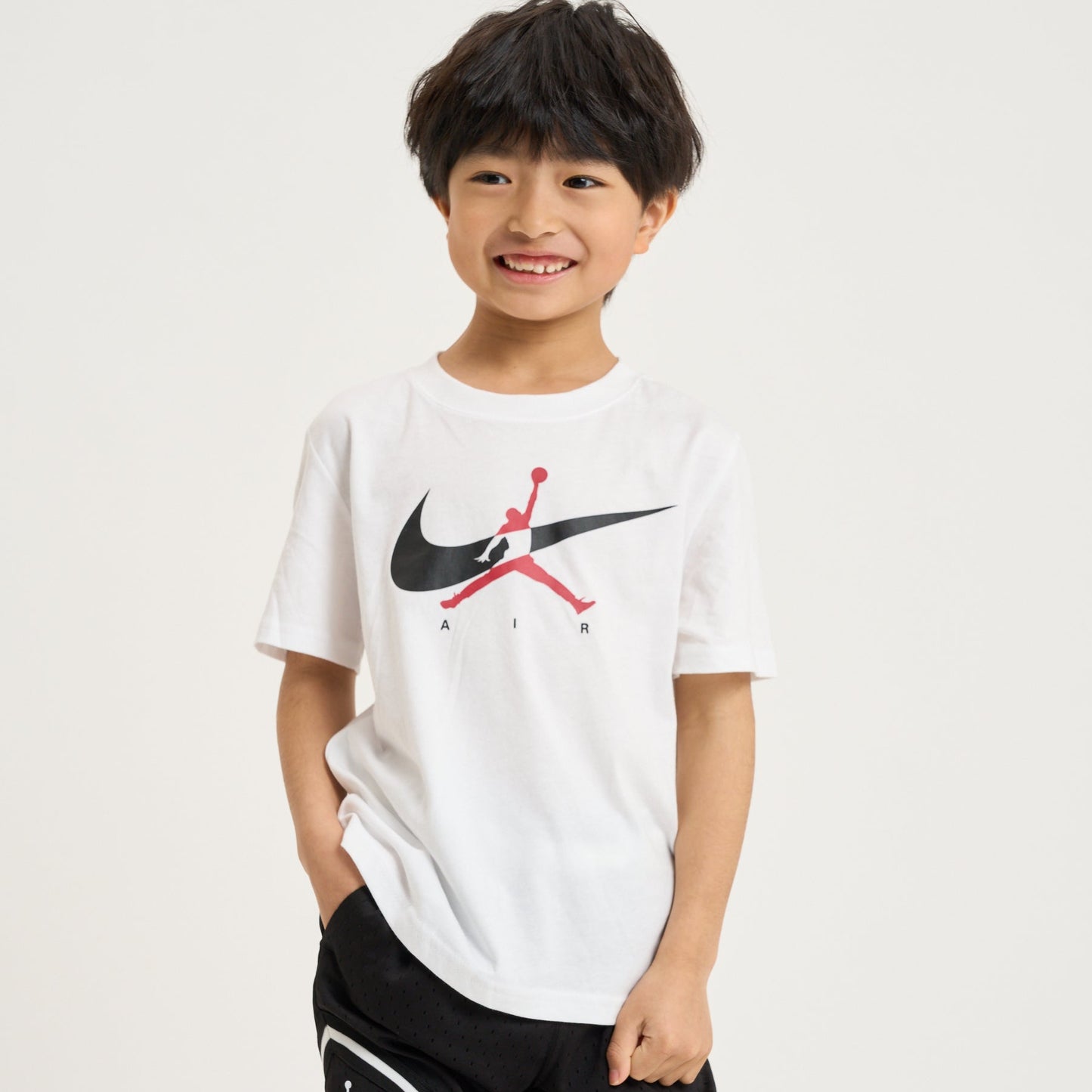 【公式限定】キッズ(105-120cm)  JORDAN(ジョーダン) 半袖Tシャツ JDB JUMPMAN SWOOSH INTERSECTIO