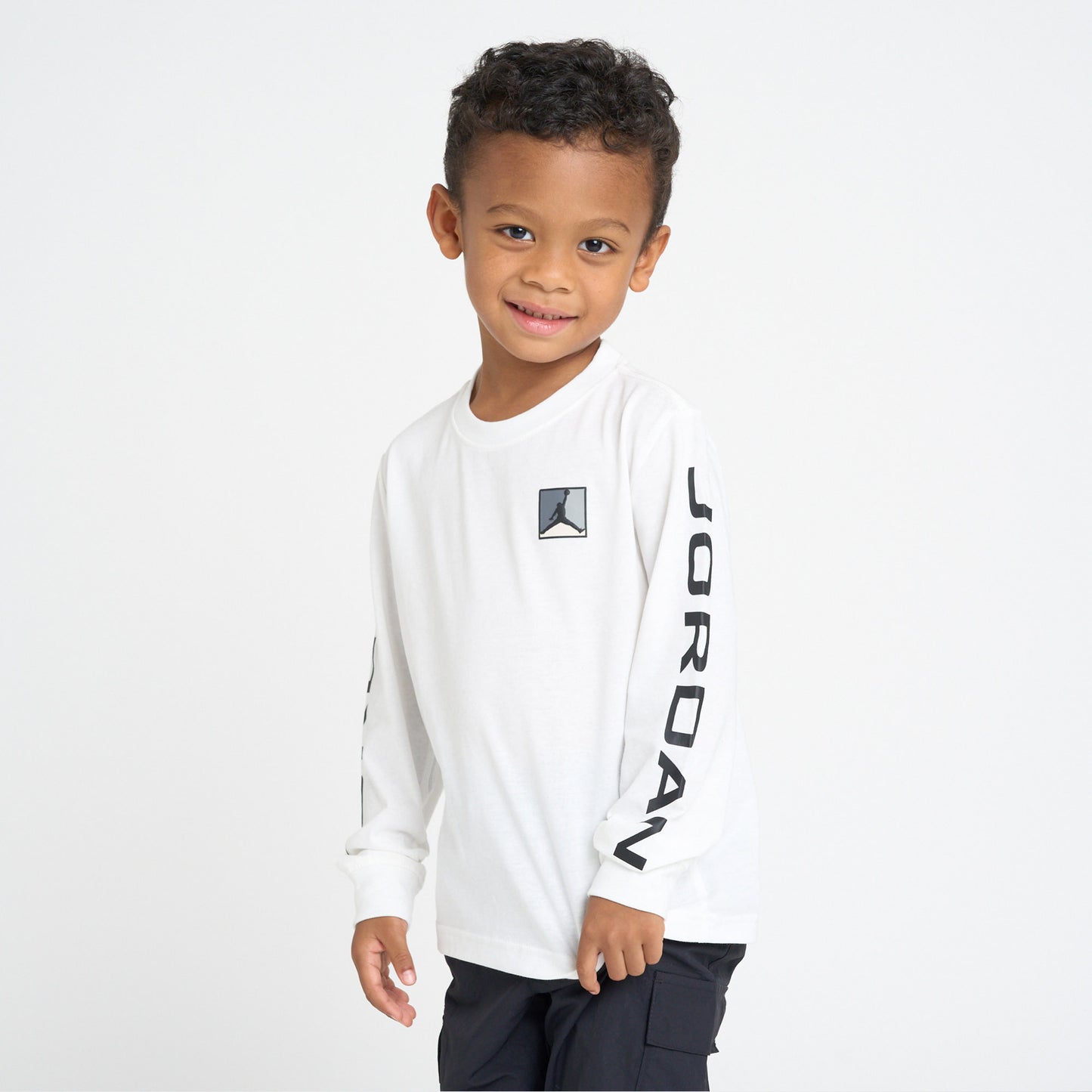 キッズ(105-120cm) Tシャツ JORDAN(ジョーダン) JDB MJ ESS BASELINE LS TEE