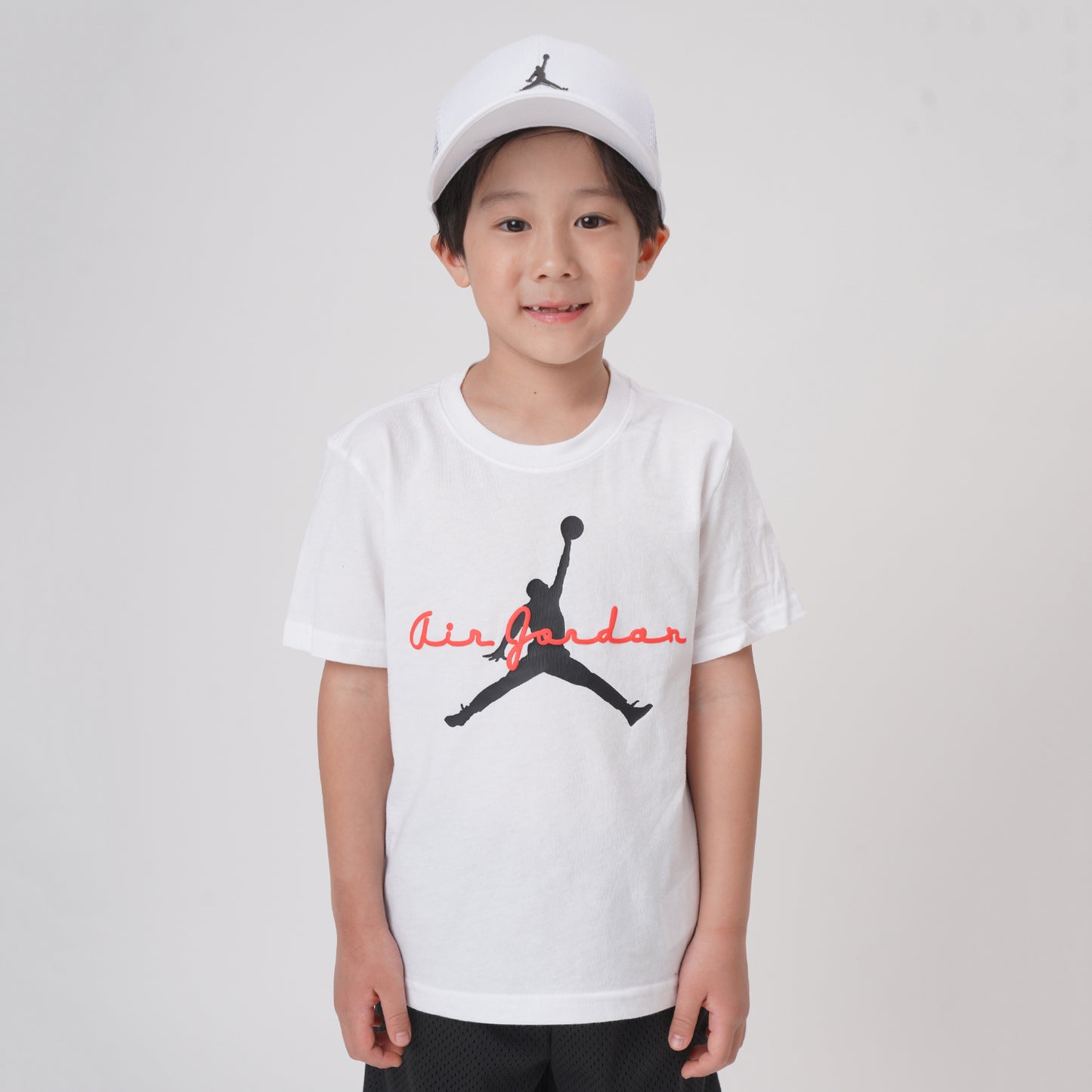 【公式限定】キッズ(105-120cm)  JORDAN(ジョーダン) 半袖Tシャツ JDN FLIGHT ESSENTIALS SCRIPT