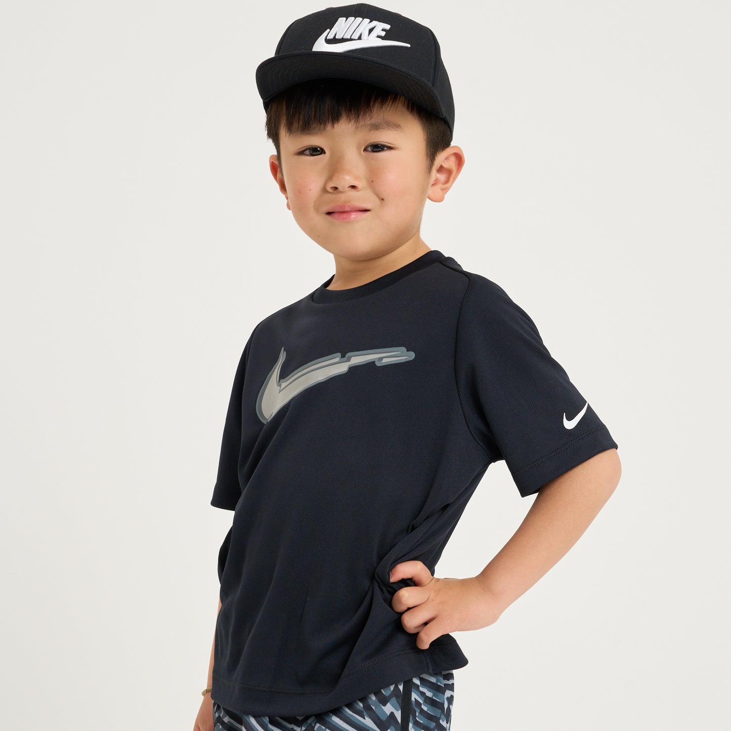 キッズ(105-120cm)  NIKE(ナイキ) 半袖Tシャツ NKB B NK DF BOLD MOVE SS TOP