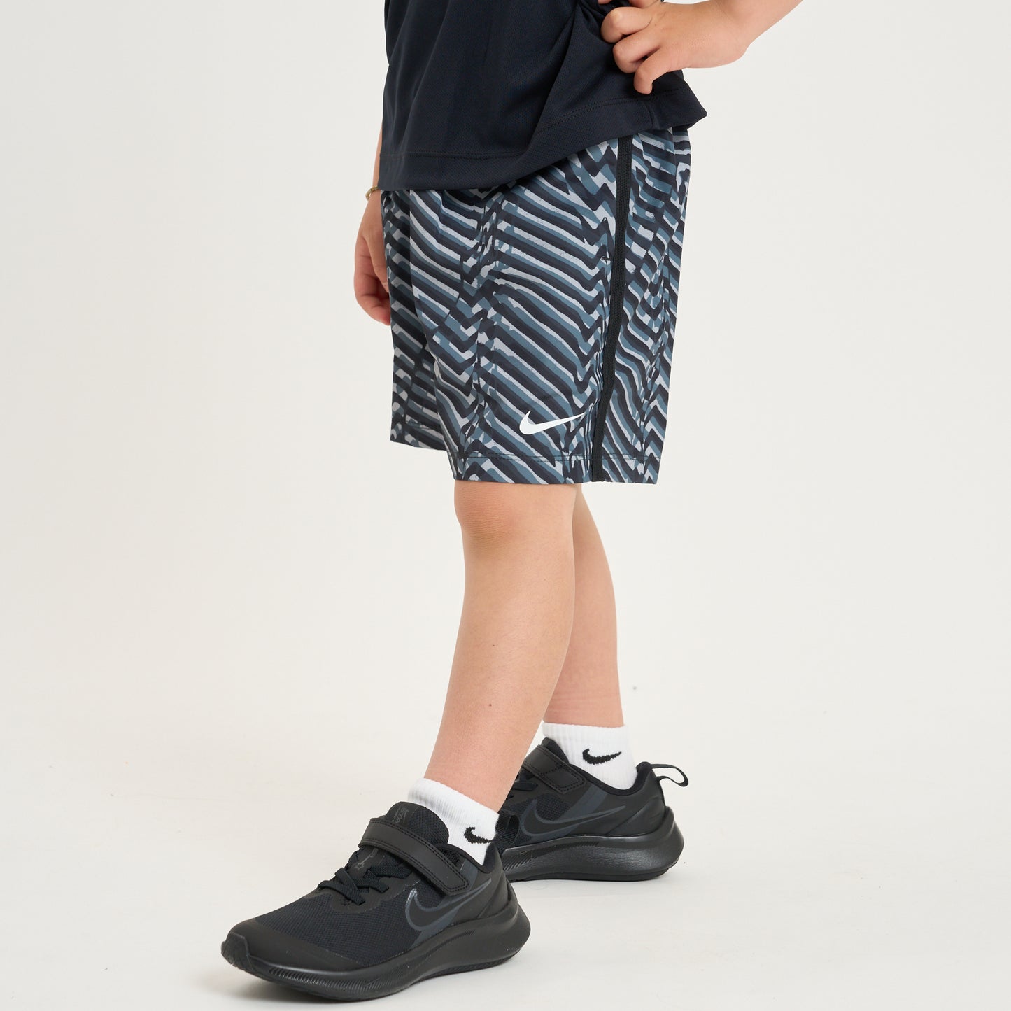 【公式限定】キッズ(105-120cm)  NIKE(ナイキ) ハーフパンツ NKB B NK DF BOLD MOVE WVN SHOR
