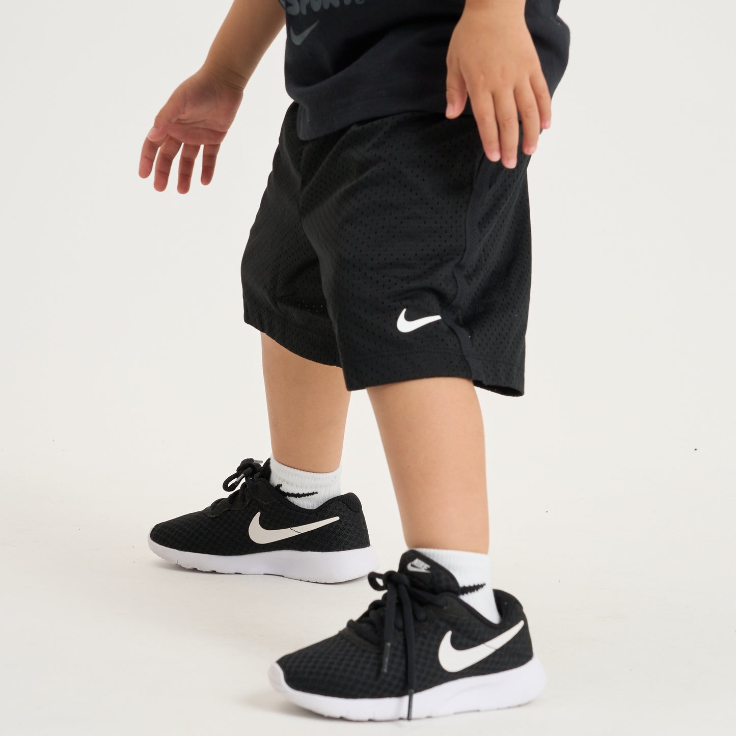 キッズ(105-120cm)  NIKE(ナイキ) ハーフパンツ NKB B NK DF MULTI MESH SHORT
