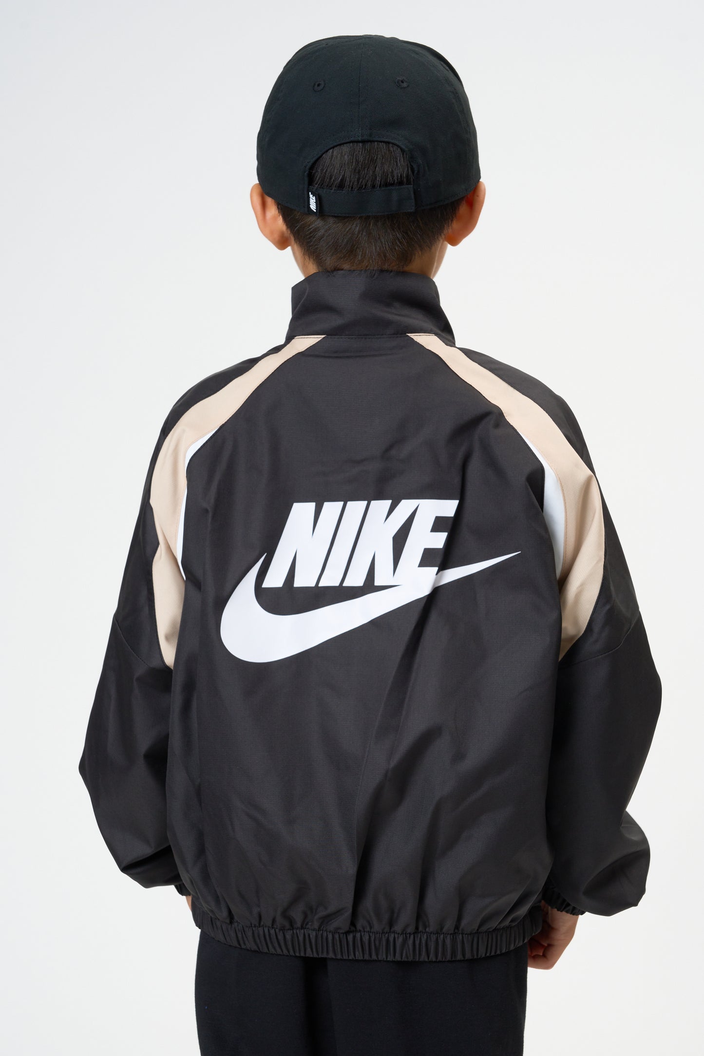 キッズ(105-120cm)  NIKE(ナイキ) ジャケット NKN COLOR BLOCK HOODLESS JKT