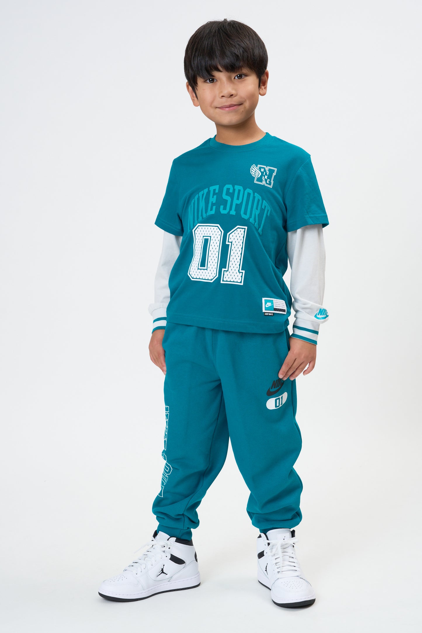 キッズ(105-120cm)  NIKE(ナイキ) 長袖Tシャツ NKB MULTISPORT MIDTOWN LONG SL