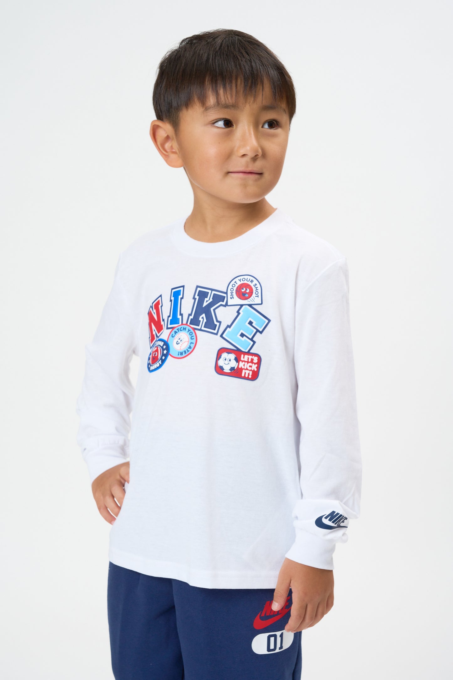 キッズ(105-120cm)  NIKE(ナイキ) 長袖Tシャツ NKB NIKE GRAPHIC LONG SLV TEE