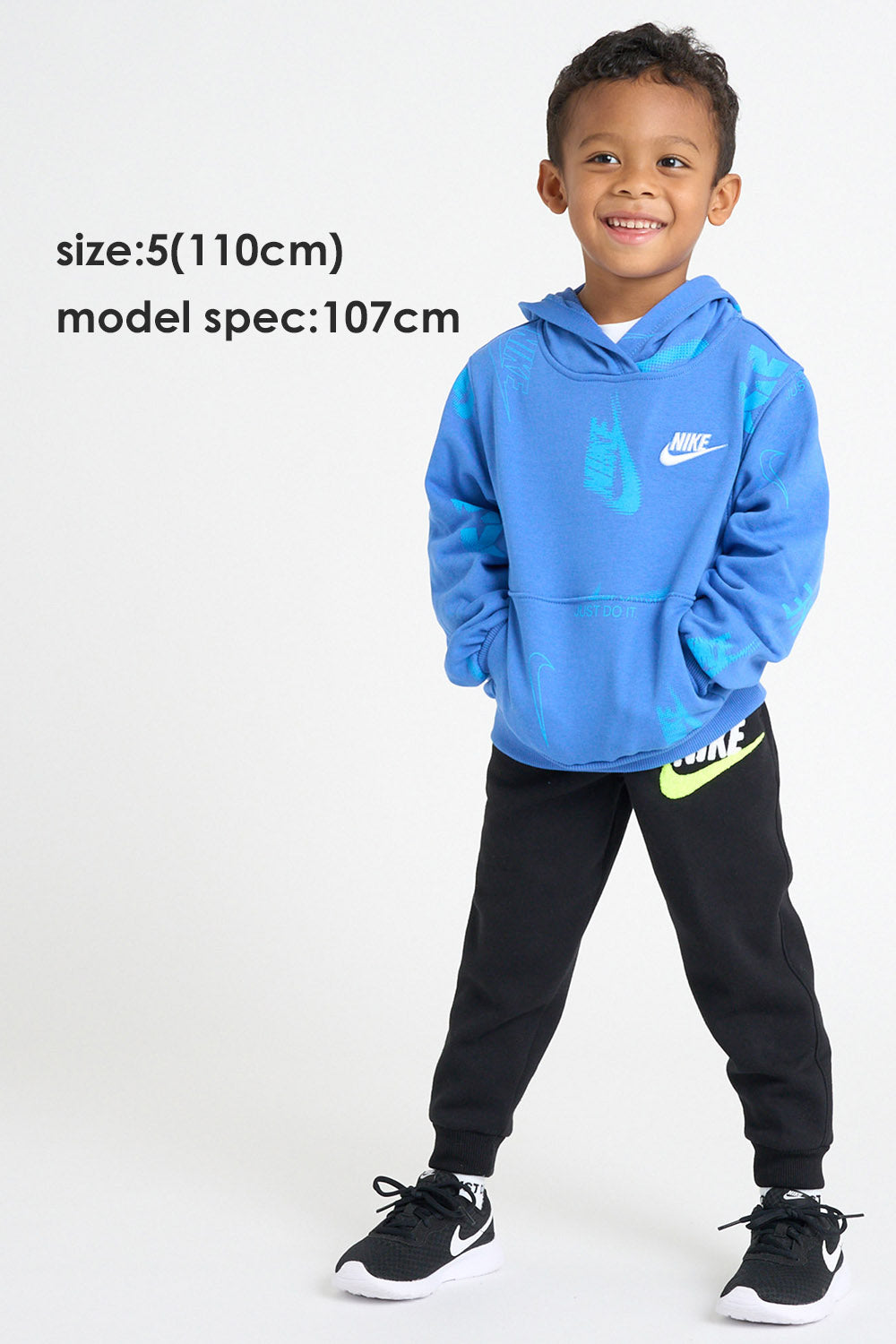 キッズ(105-120cm) トレーナー/パーカー NIKE(ナイキ) NKN CLUB BRAND ENERGY AOP HOOD
