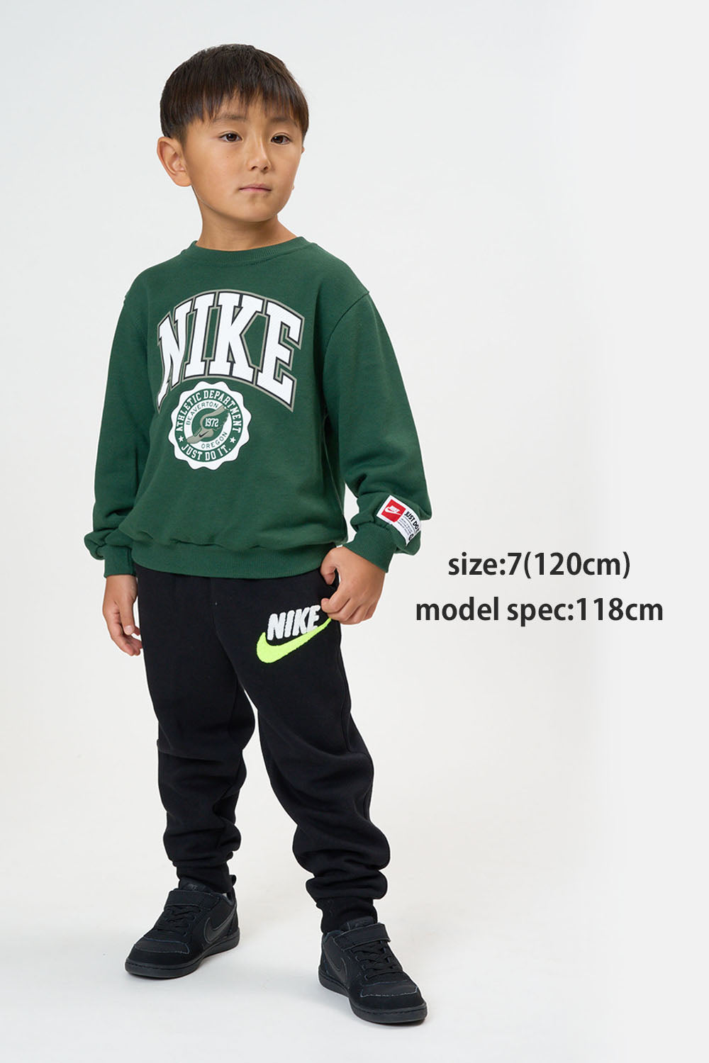 キッズ(105-120cm) トレーナー/パーカー NIKE(ナイキ) NKB B NSW P.E. GFX CREW