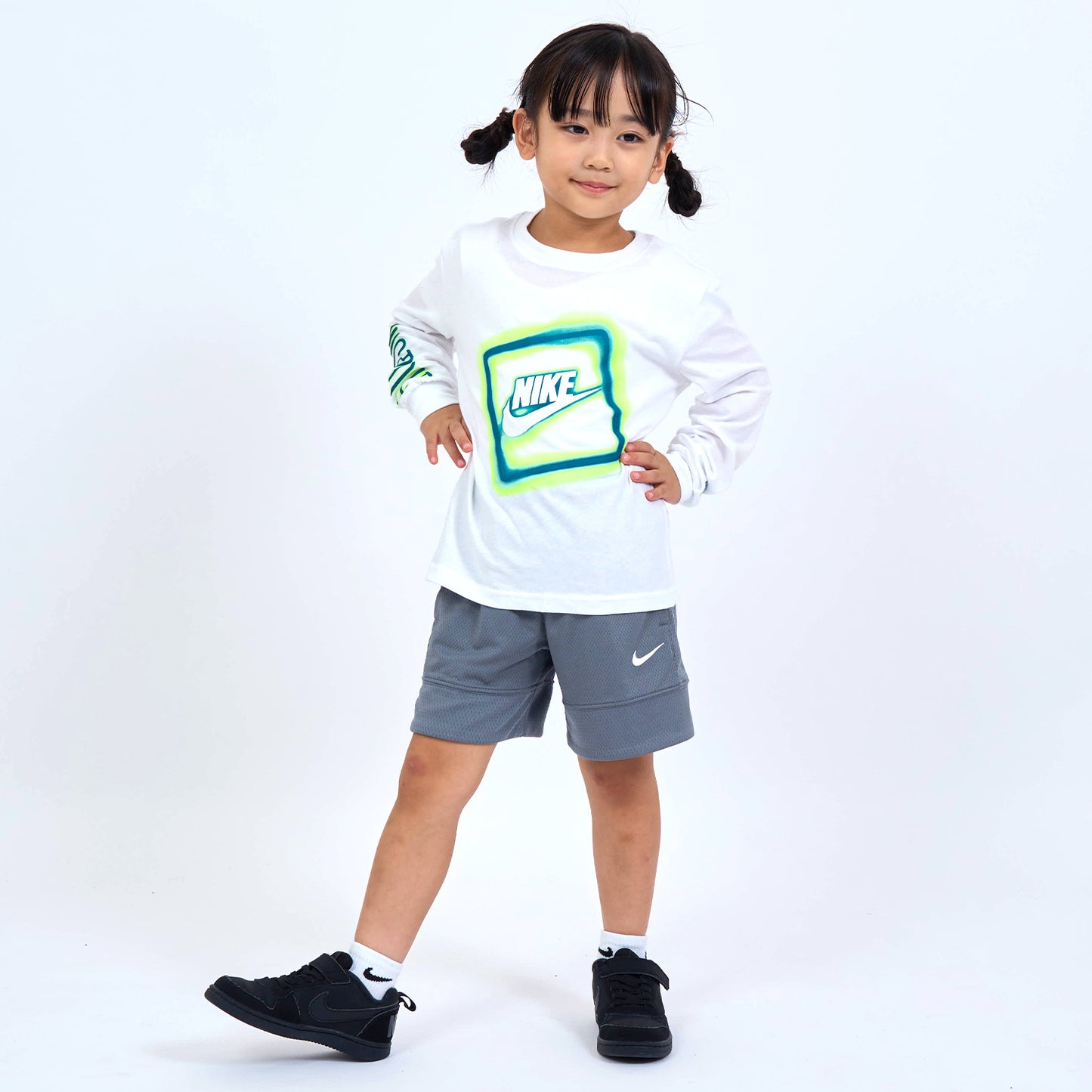 キッズ(105-120cm) Tシャツ NIKE(ナイキ) NKB NEON BOX FUTURA