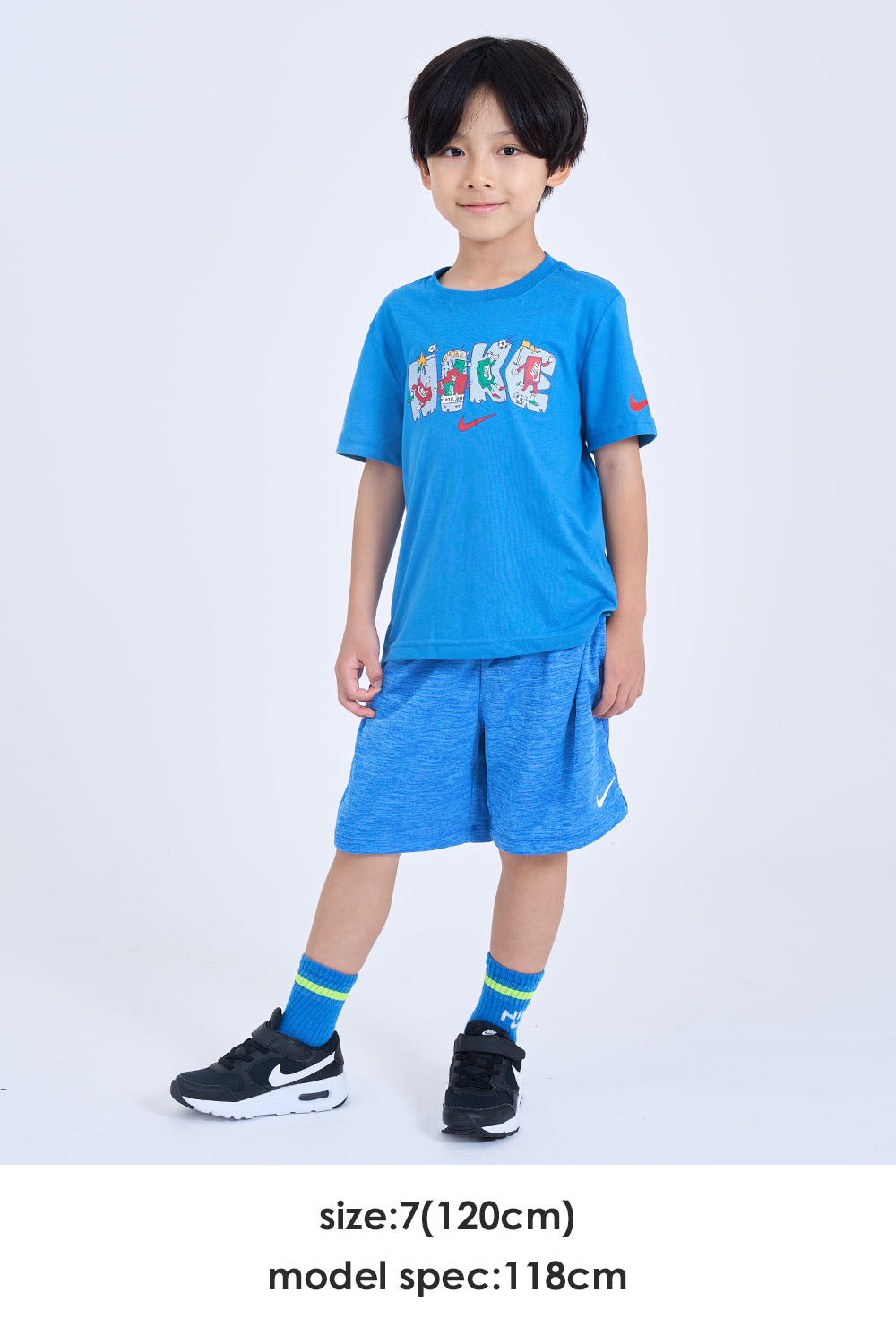 キッズ(105-120cm)  NIKE(ナイキ) 半袖Tシャツ NKB BOXY MULTI SPORT GRAPHIC T