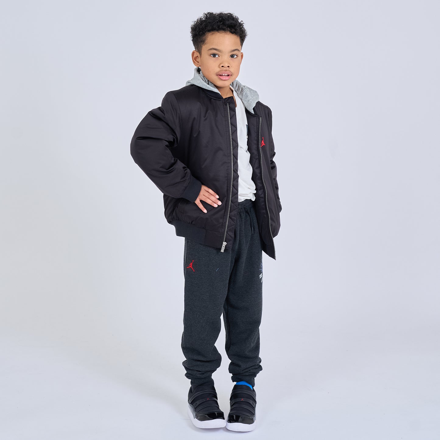 ジュニア(130-170cm) アウター JORDAN(ジョーダン) JDN BIG LOGO HOODED BOMBER