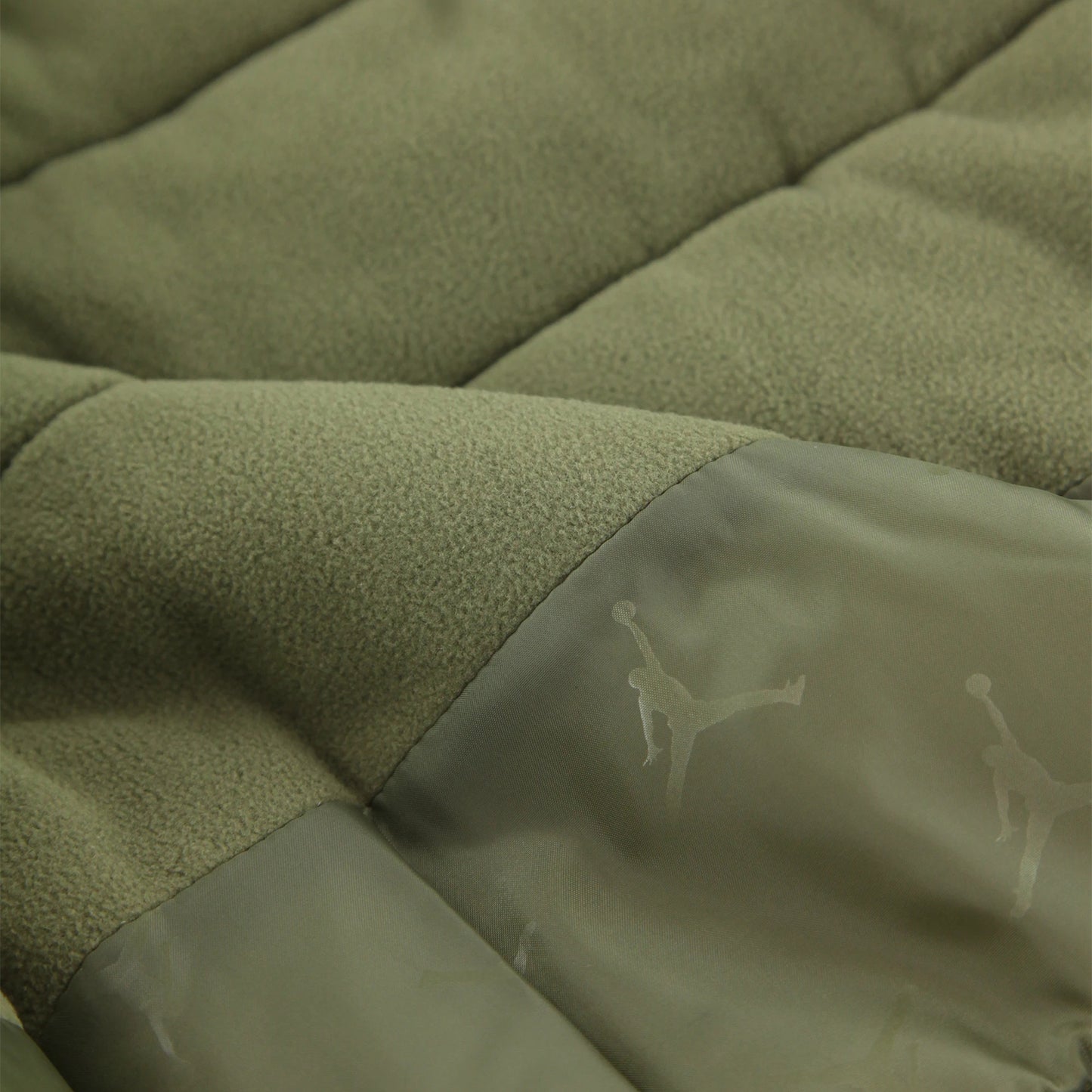 ジュニア(130-170cm) アウター JORDAN(ジョーダン) JDN BIG LOGO HOODED BOMBER