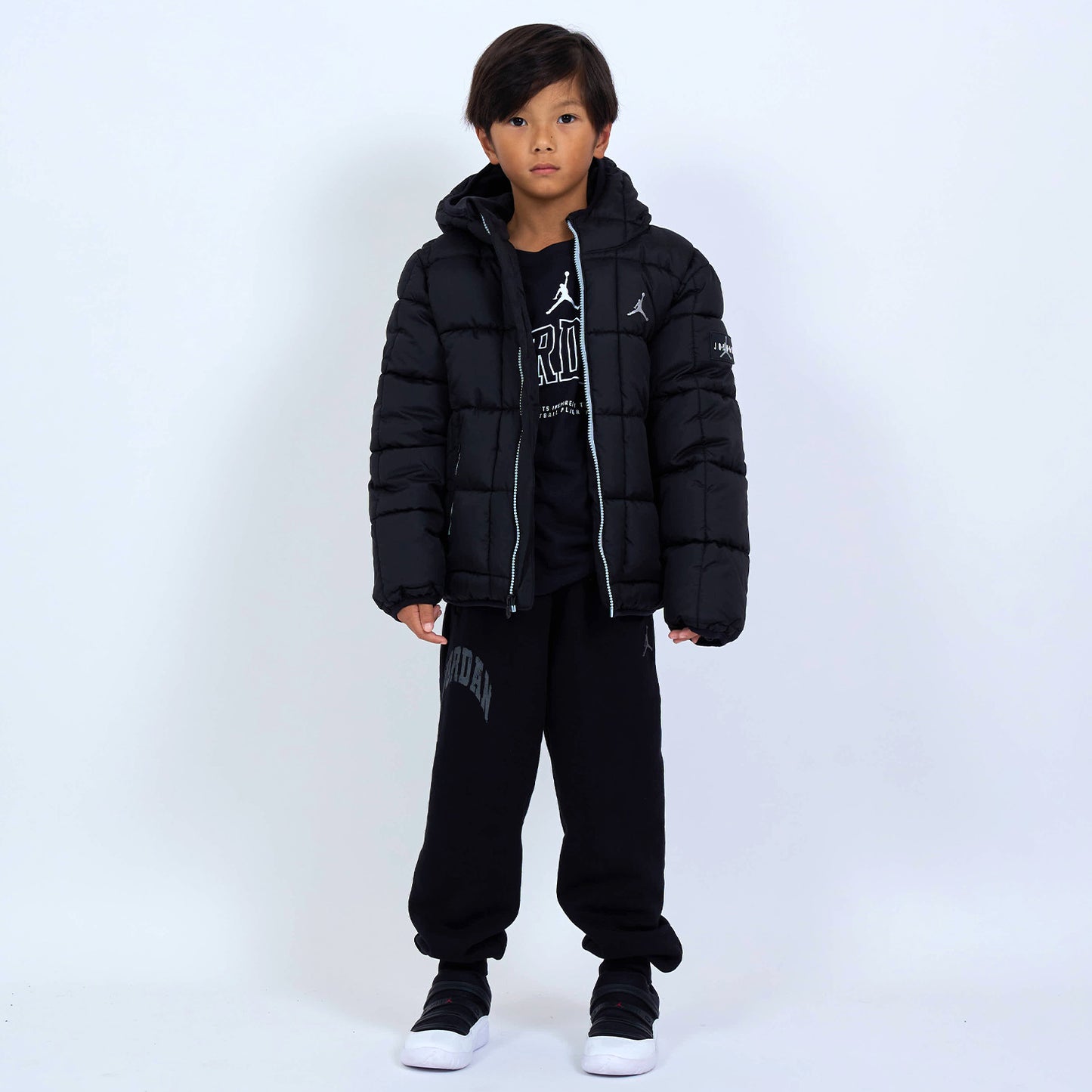 ジュニア(130-170cm) アウター JORDAN(ジョーダン) JDN ESSENTIAL MDWT PUFFER