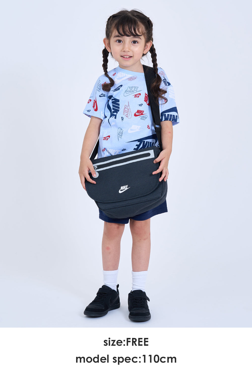 バッグ NIKE(ナイキ) NAN NK FUTURA MESSENGER LUNCH