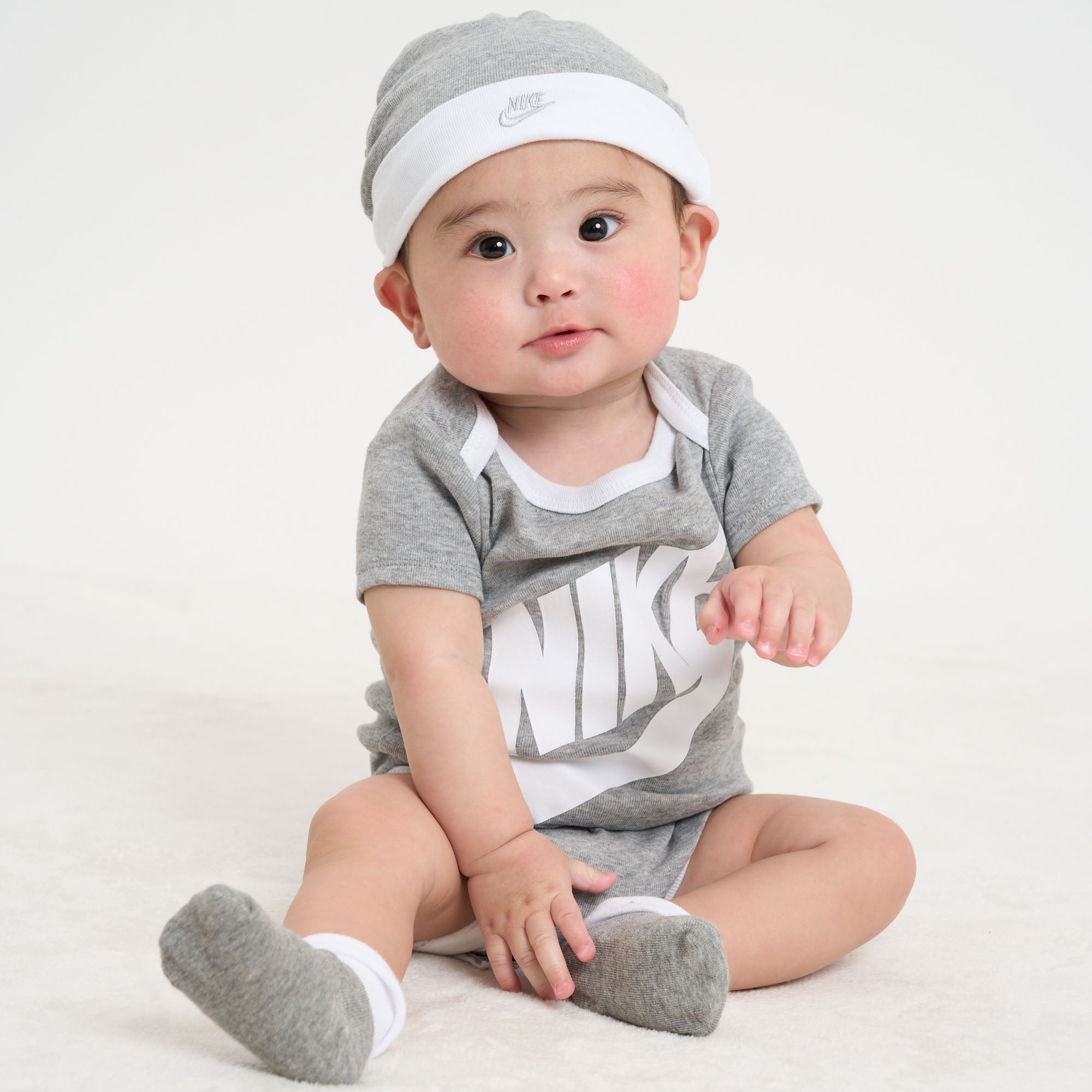 子供用品 NIKE ベビー(6-12M) セット商品 NIKE(ナイキ) NHN FUTURA LOGO BOX SET
